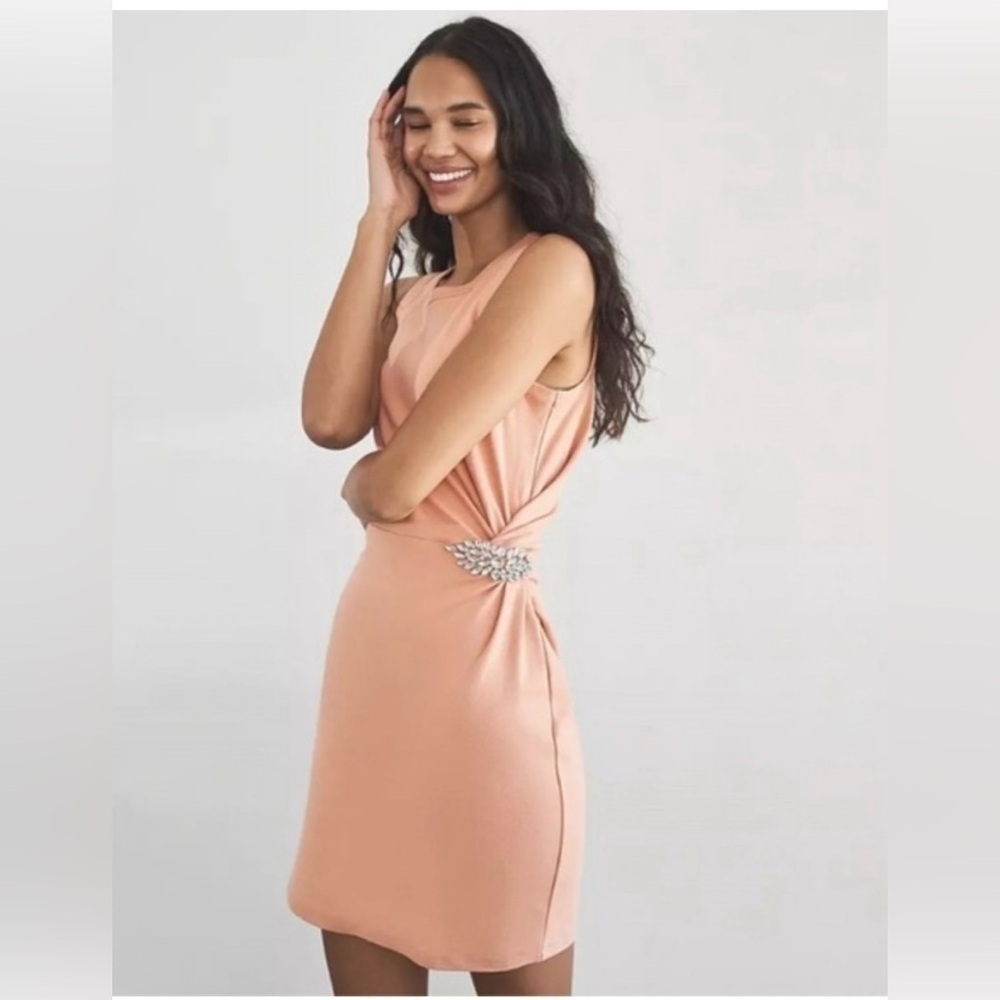 Women's Express Sleeveless Cotton Dress with Faux Diamond Broach Waist Accent